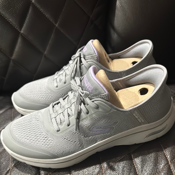 Skechers Other - Skechers men Cosmic Waves Athletic Walking Sneaker